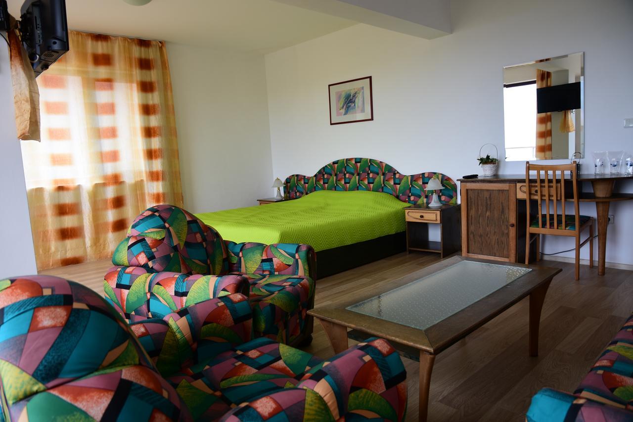 Guest Rooms Sea View Balçık Dış mekan fotoğraf